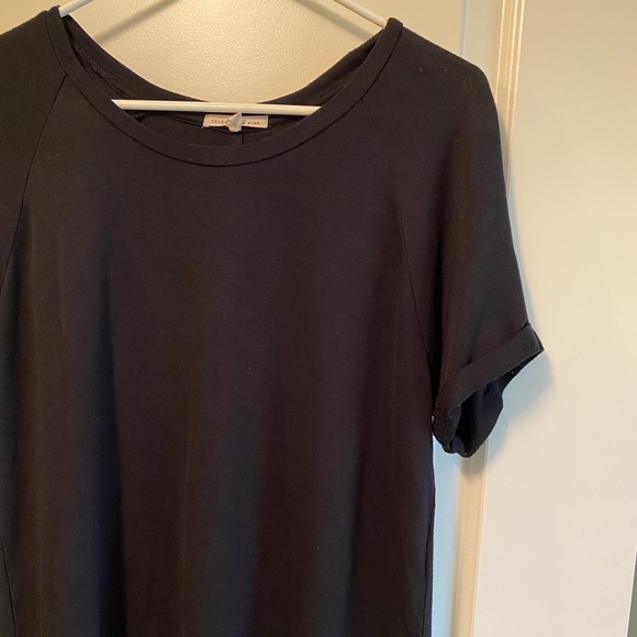 Long black shirt/tunic - Picture 2 of 3